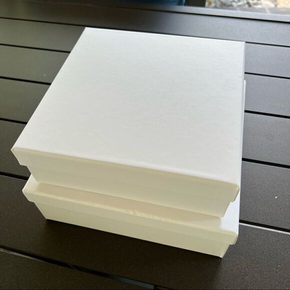 Stacking White Boxes set of Two 2 boxes - Picture 3 of 5